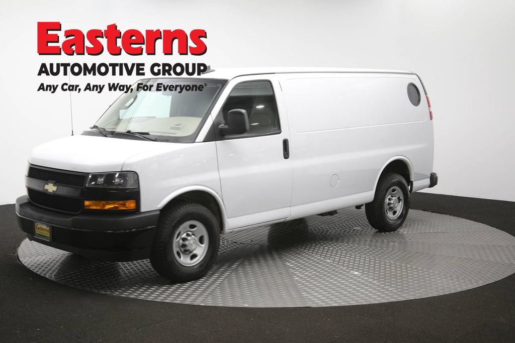Used 2021 Chevrolet Express 3500 w/ Driver Convenience Package RWD image 52