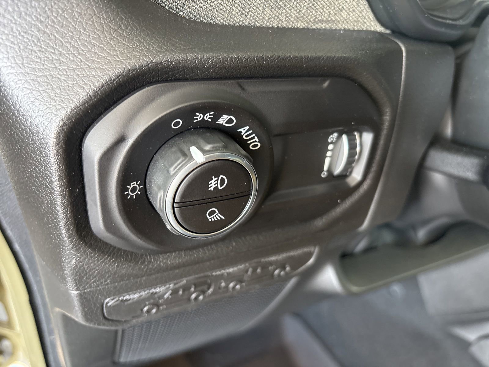 New 2026 Jeep Gladiator Willys AWD/4WD image 12