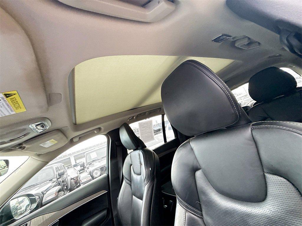 Used 2022 Volvo XC90 T8 Inscription image 24