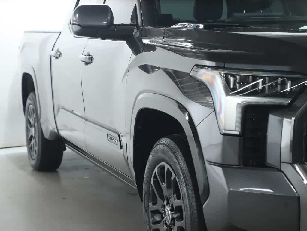 Used 2024 Toyota Tundra Platinum AWD/4WD image 8