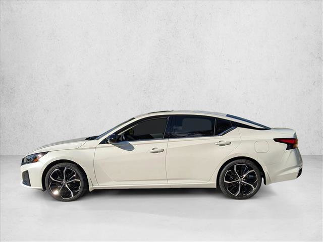 New 2025 Nissan Altima 2.5 SR w/ SR Premium Package FWD image 5