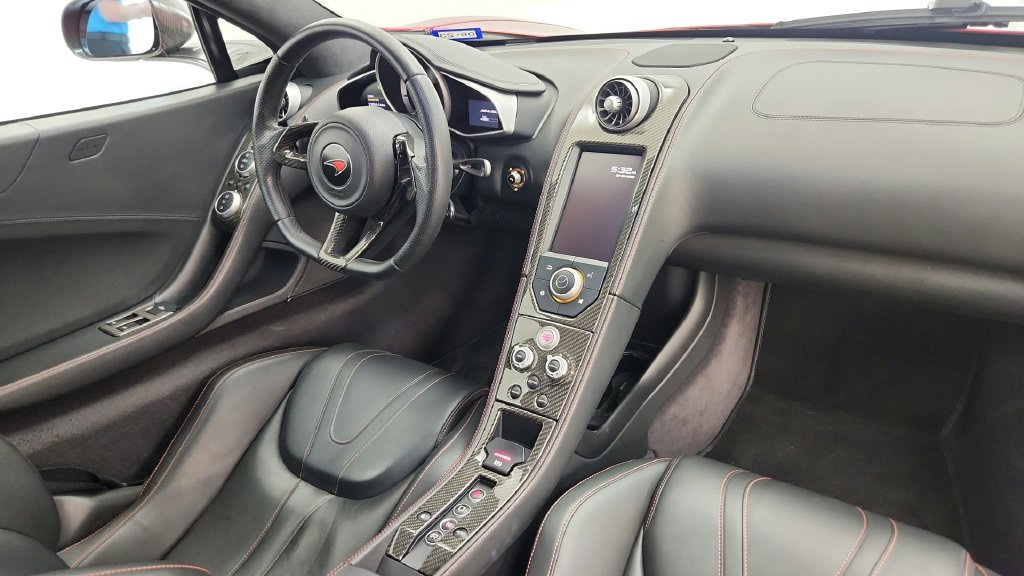 Used 2012 McLaren MP4-12C Coupe RWD image 31