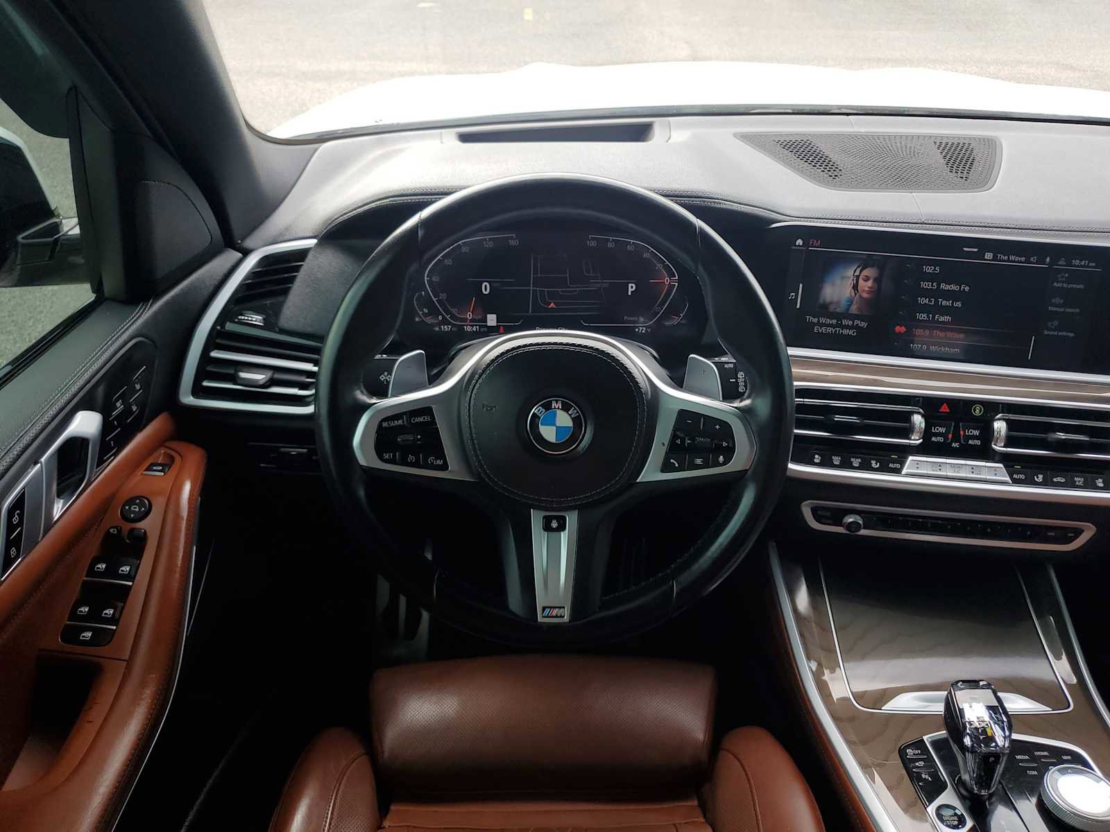 Used 2022 BMW X5 sDrive40i w/ M Sport Package image 11