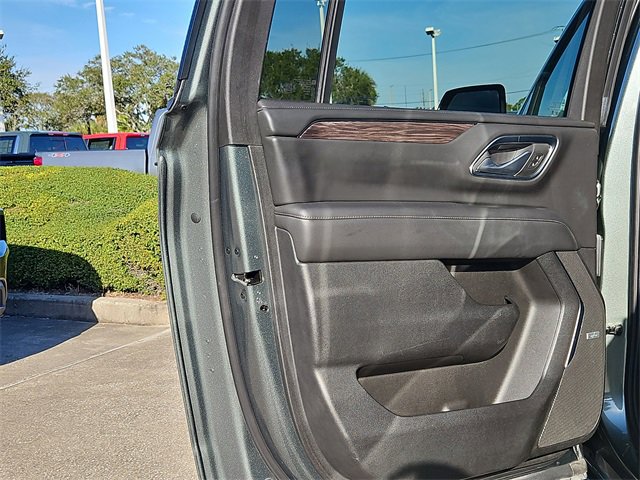 Used 2024 Chevrolet Suburban LT image 15