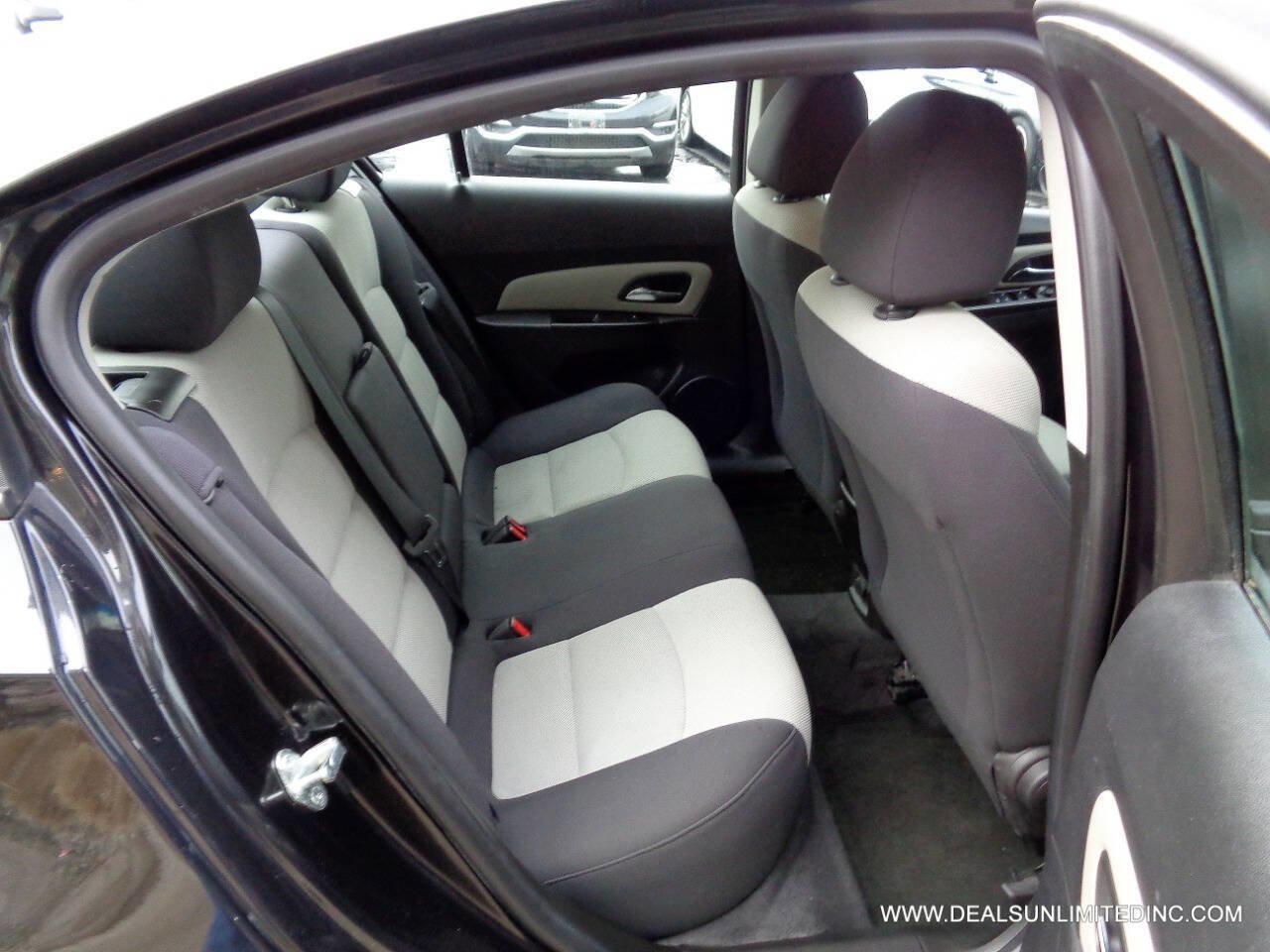 Used 2014 Chevrolet Cruze LS image 13