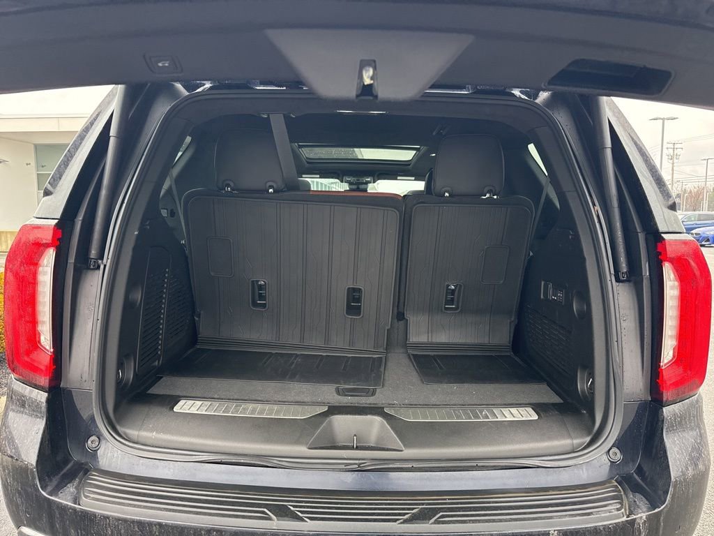 Used 2024 GMC Yukon Denali Ultimate w/ LPO, Floor Liner Package image 22