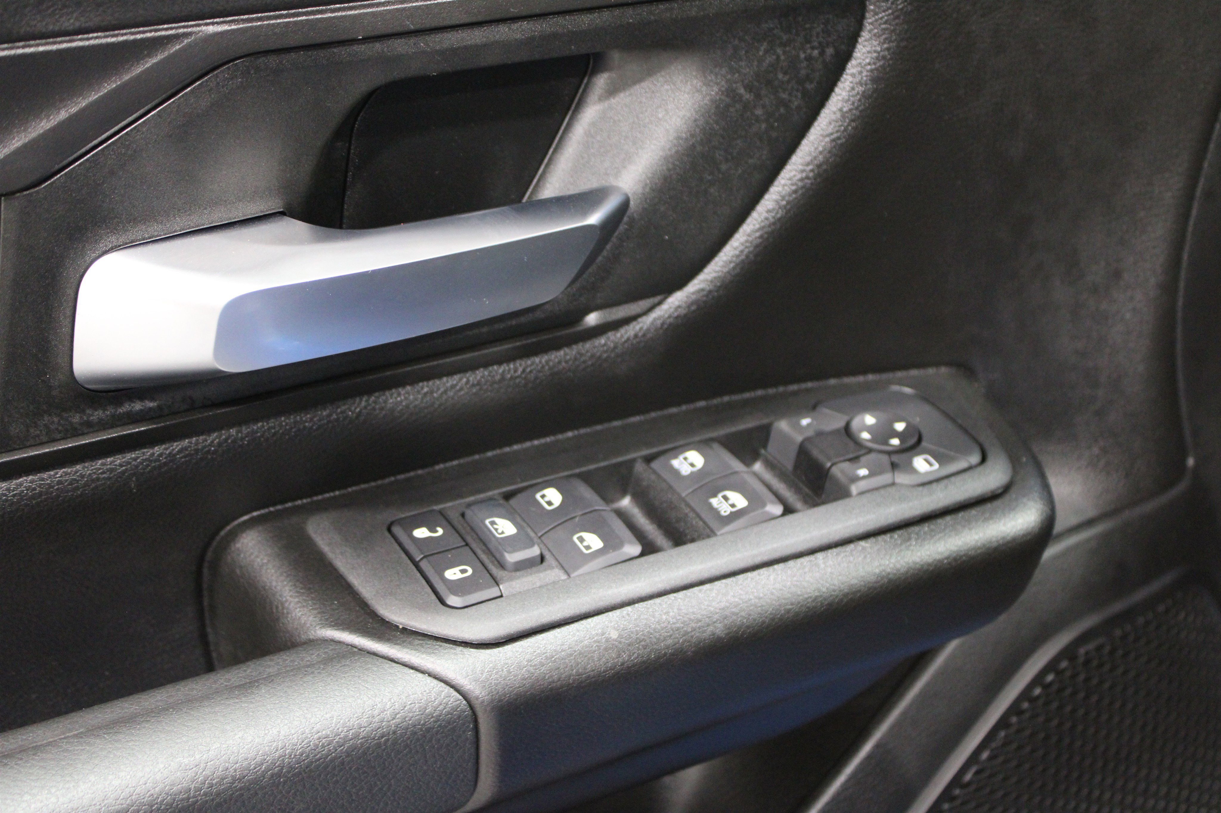 Used 2025 RAM 1500 Tradesman w/ Off Road Group image 7