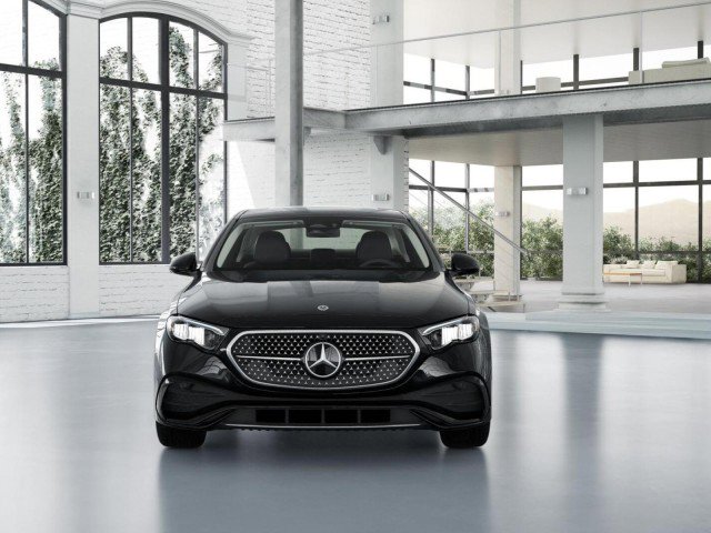 Used 2025 Mercedes-Benz E 350 4MATIC Sedan image 7