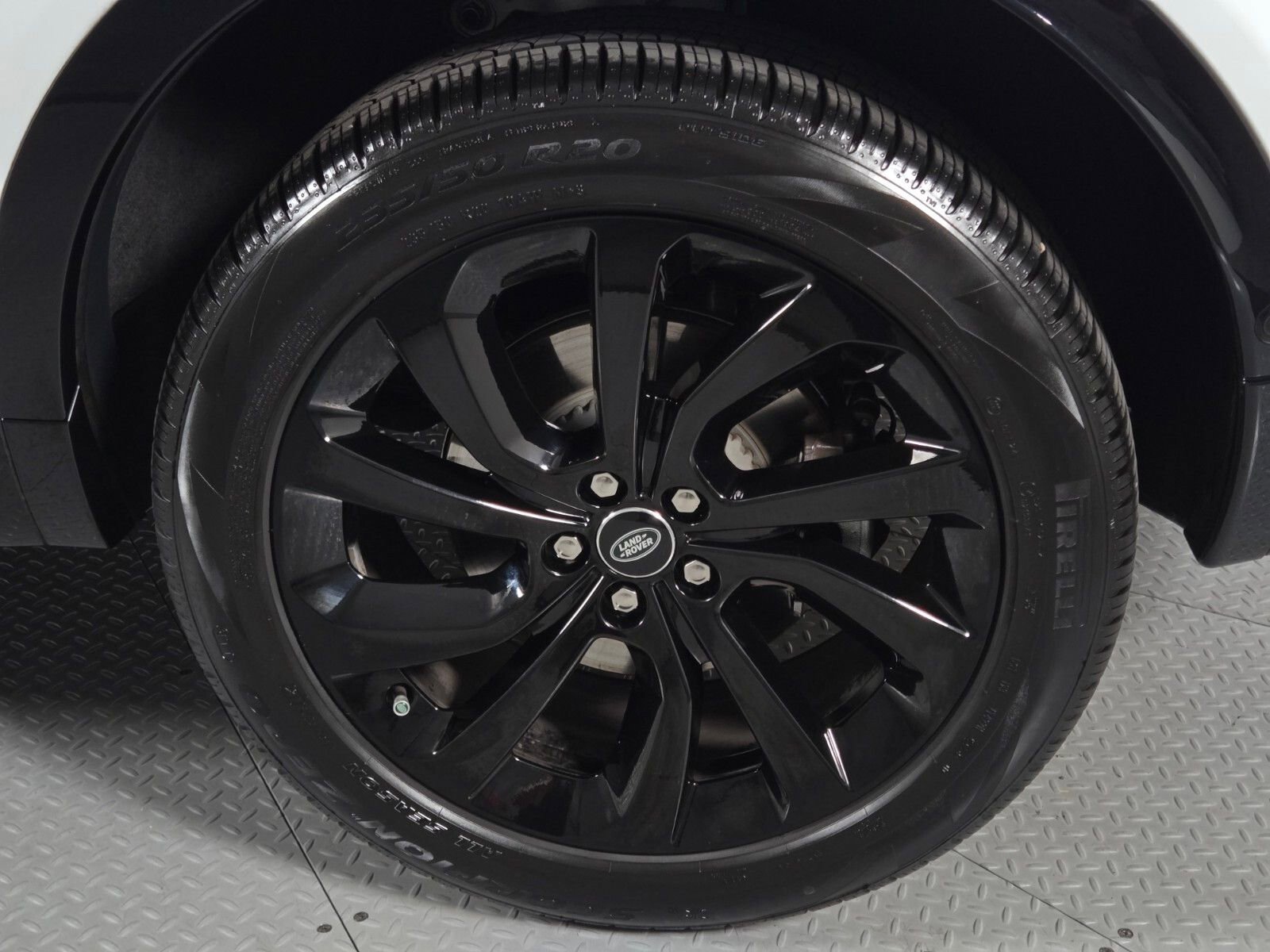 Used 2025 Land Rover Discovery Sport Dynamic SE AWD/4WD image 10