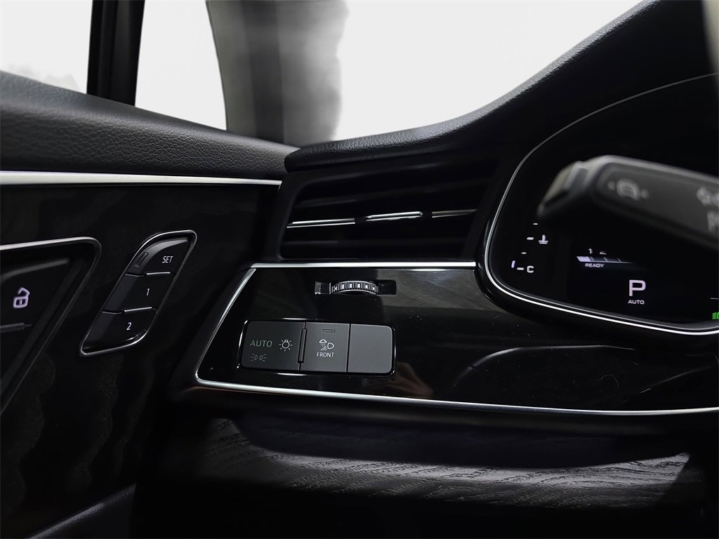 Used 2023 Audi Q7 3.0T Premium Plus w/ Premium Plus Package image 29