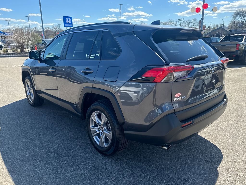 Used 2025 Toyota RAV4 LE AWD/4WD image 6