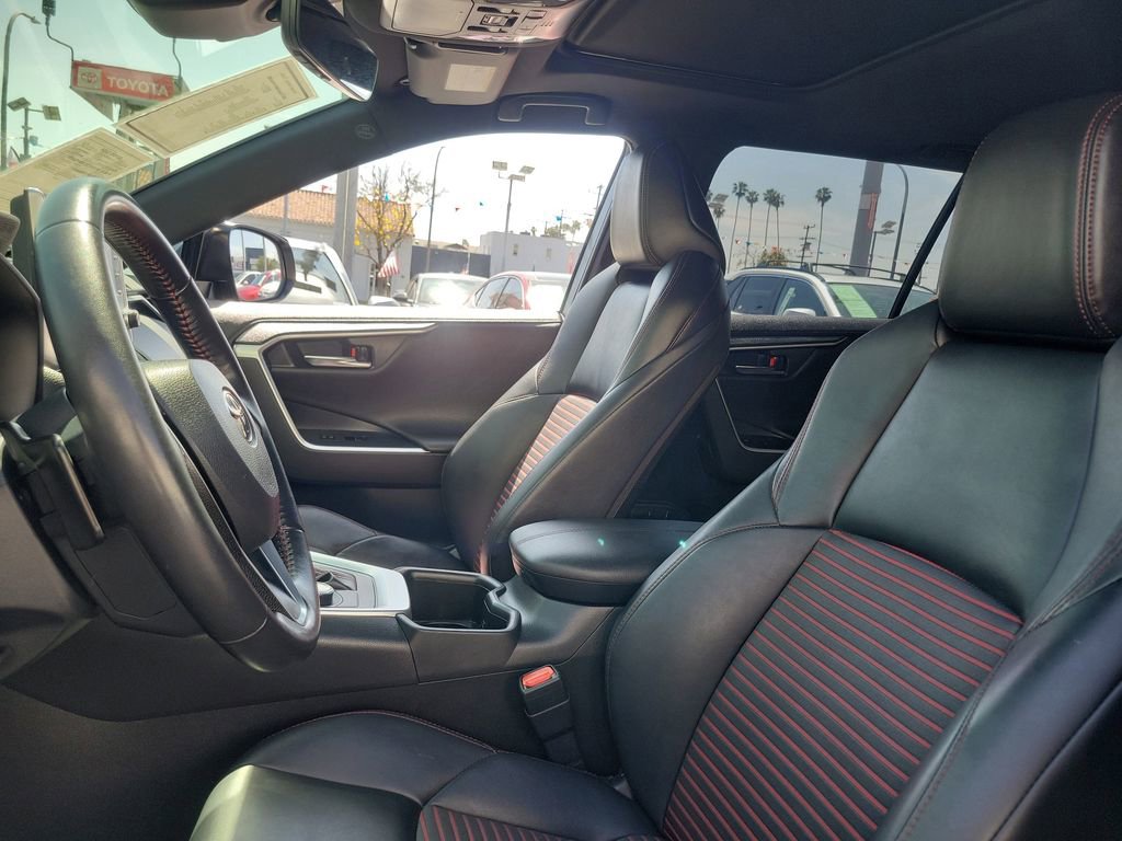 Used 2022 Toyota RAV4 XSE w/ Weather Package image 18