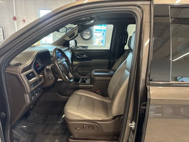 Used 2021 Chevrolet Suburban Z71 w/ Z71 Signature Package AWD/4WD image 25