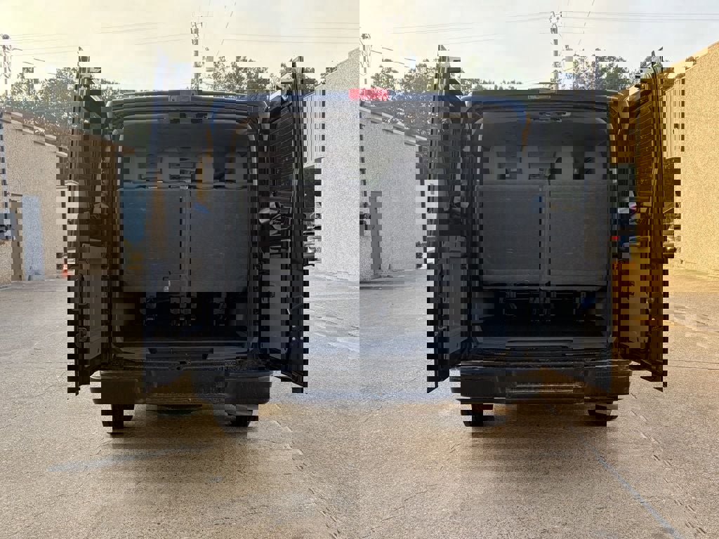 Used 2018 Nissan NV 3500 S image 16