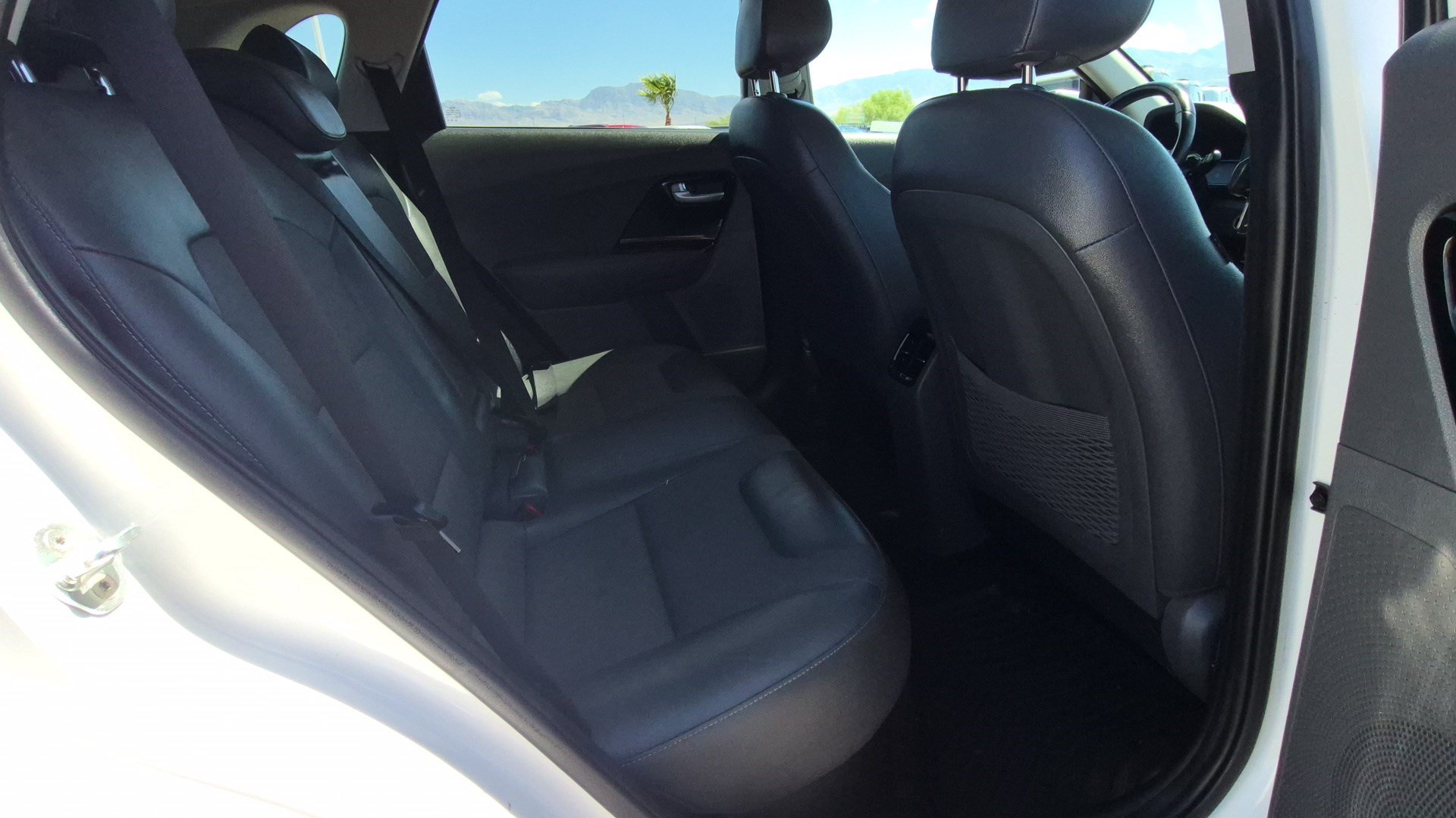 Used 2019 Kia Niro EX FWD image 28