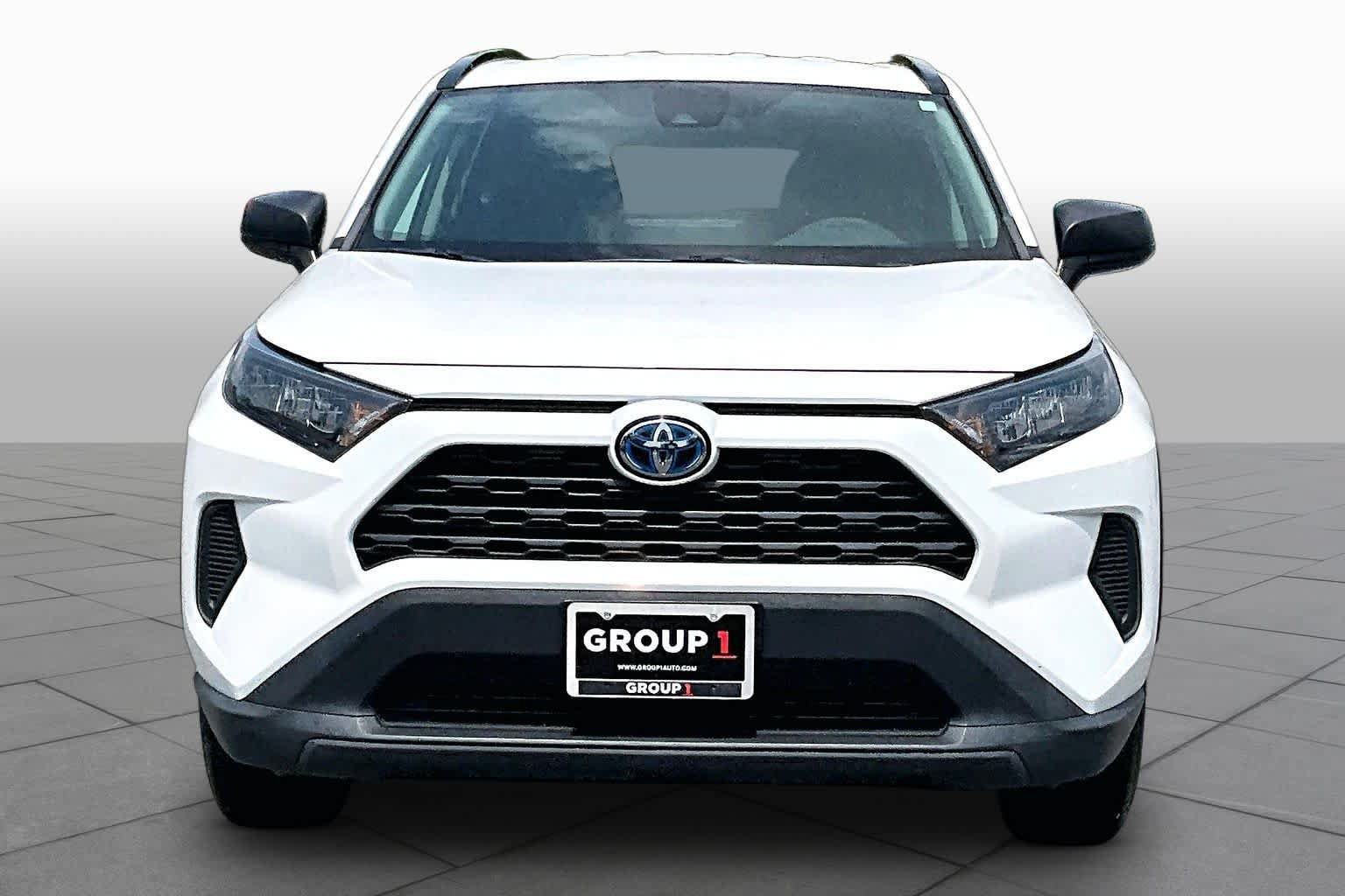 Used 2022 Toyota RAV4 LE AWD/4WD image 4
