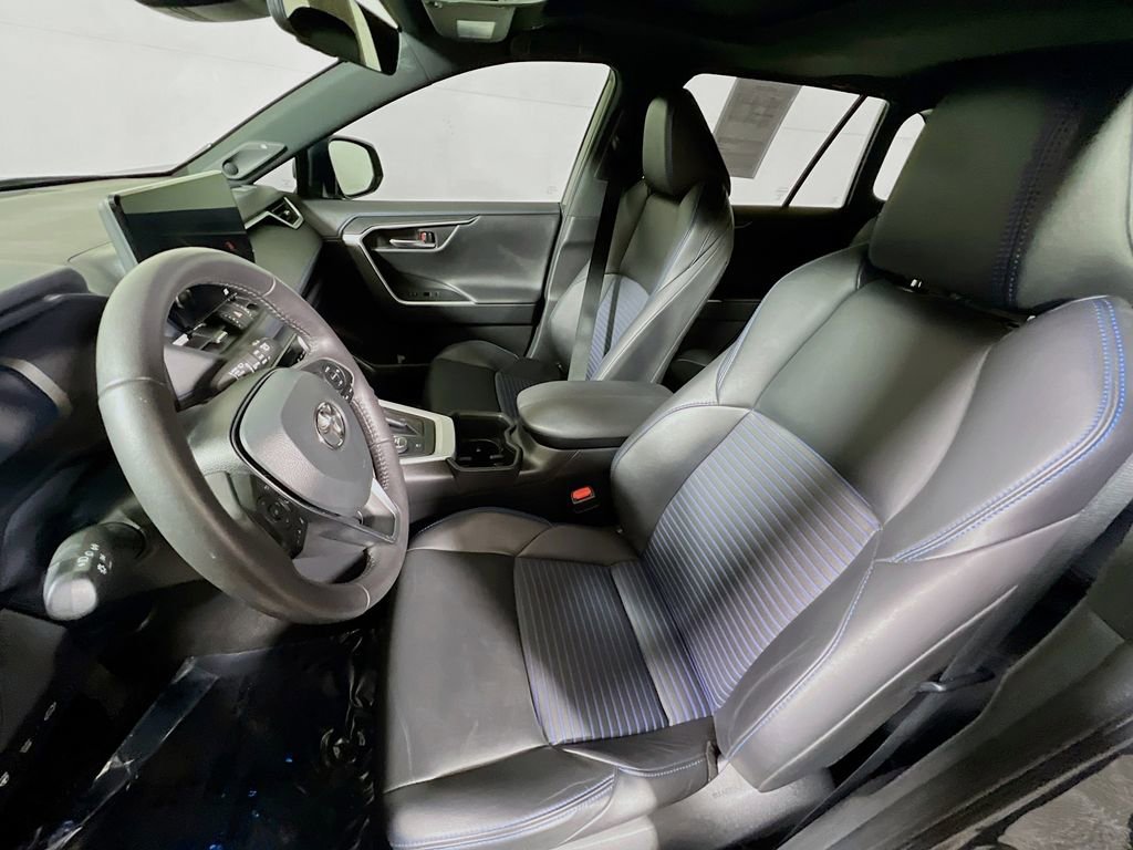 Used 2024 Toyota RAV4 XSE w/ Advanced Technology Package AWD/4WD image 18