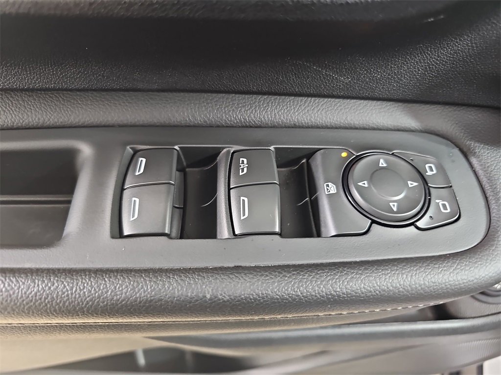 Certified 2023 GMC Terrain SLE w/ Driver Convenience Package image 33