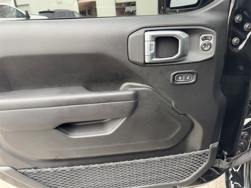 New 2024 Jeep Gladiator Sport image 14