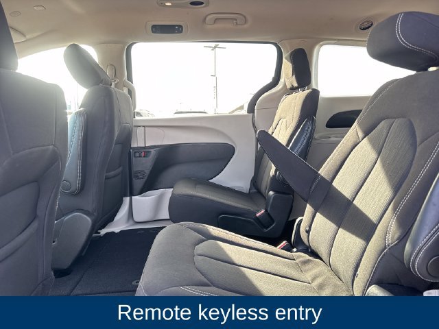 Used 2023 Chrysler Voyager LX FWD image 14