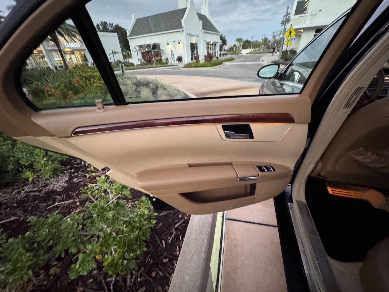 Used 2009 Mercedes-Benz S 550 image 28