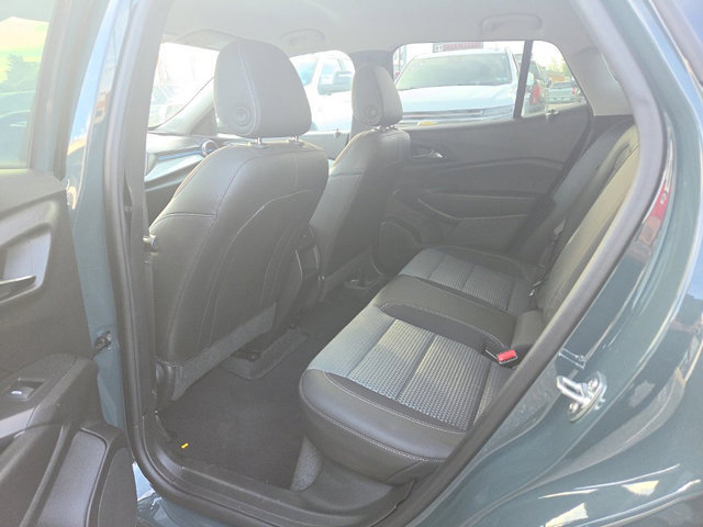 Used 2026 Chevrolet Trax LT FWD image 12