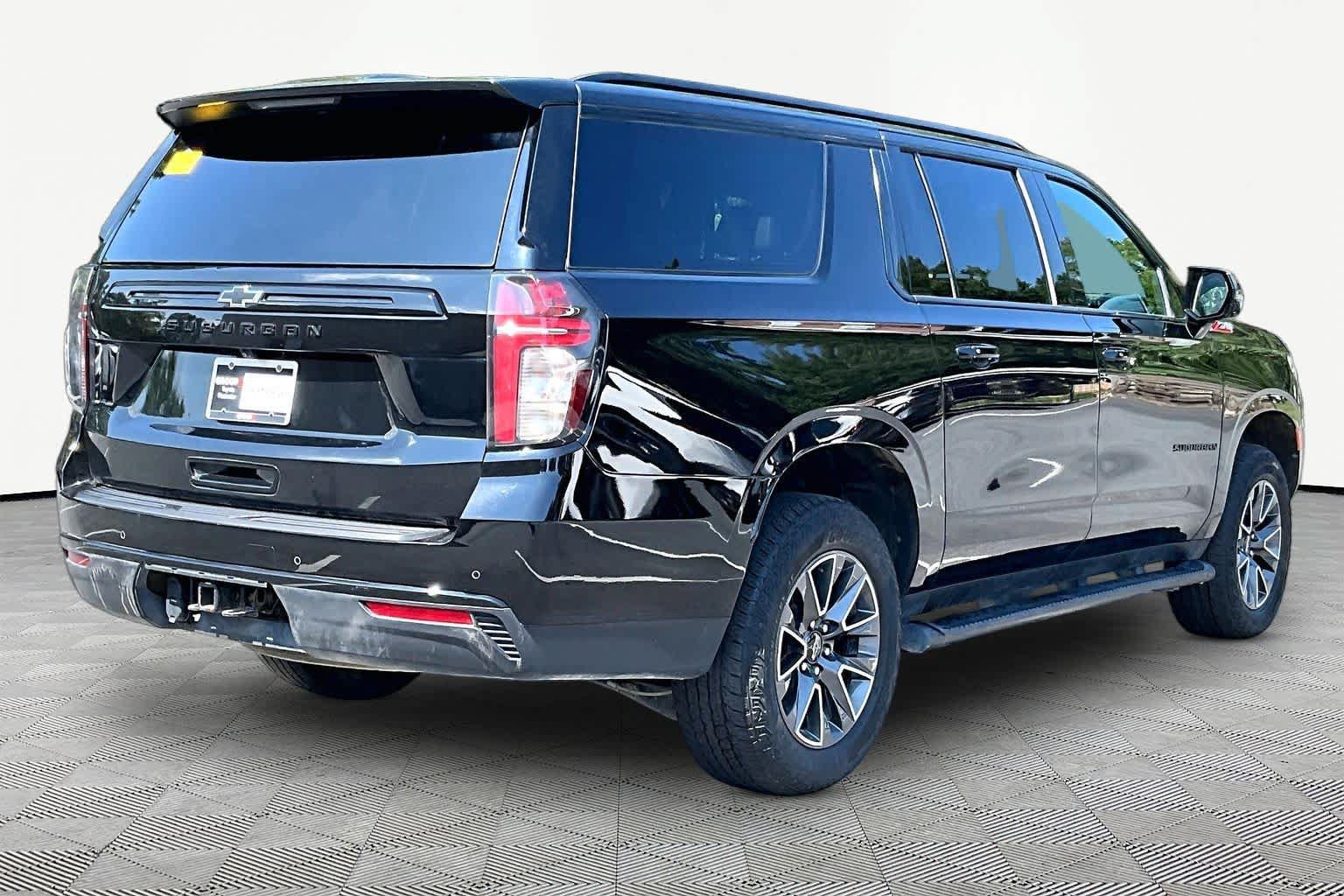 Used 2023 Chevrolet Suburban Z71 w/ Off-Road Capability Package AWD/4WD image 13