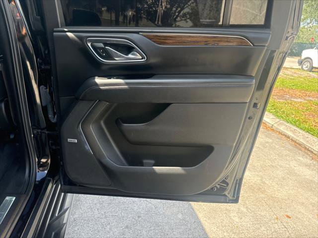 Used 2021 Chevrolet Suburban Premier w/ Premium Package AWD/4WD image 24