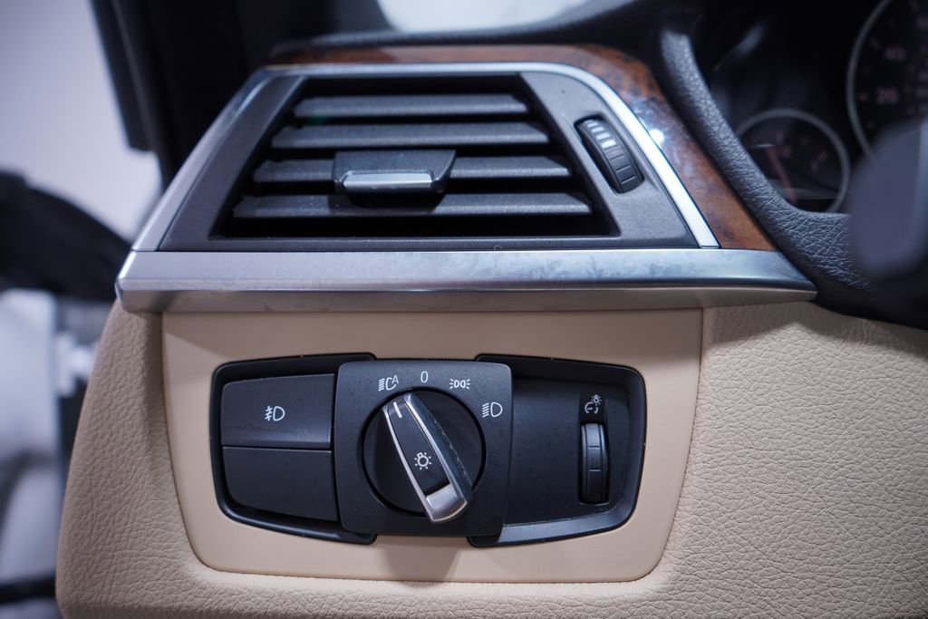 Used 2020 BMW 440i Coupe w/ M Sport Package image 18