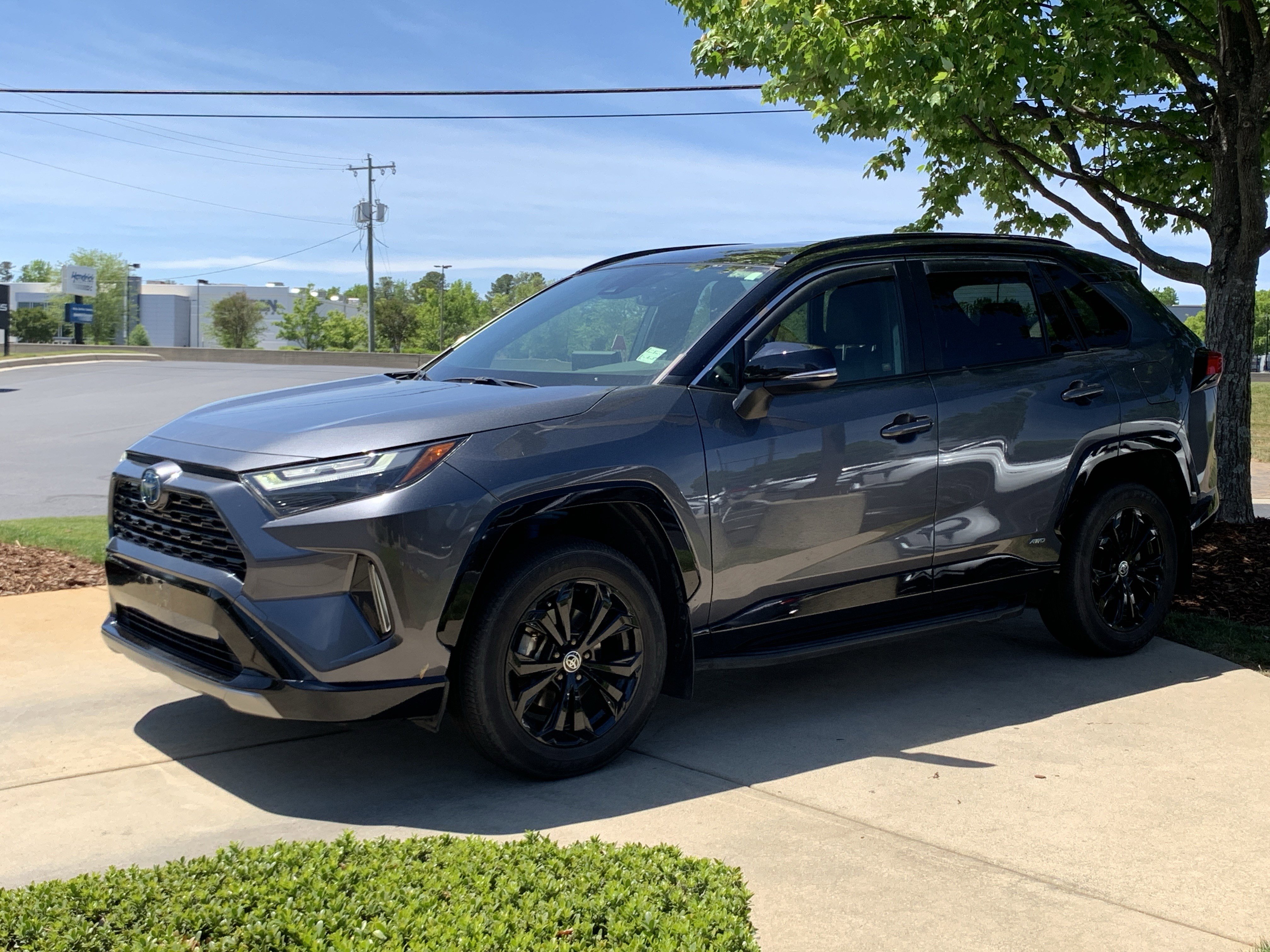 Used 2022 Toyota RAV4 XSE AWD/4WD image 5