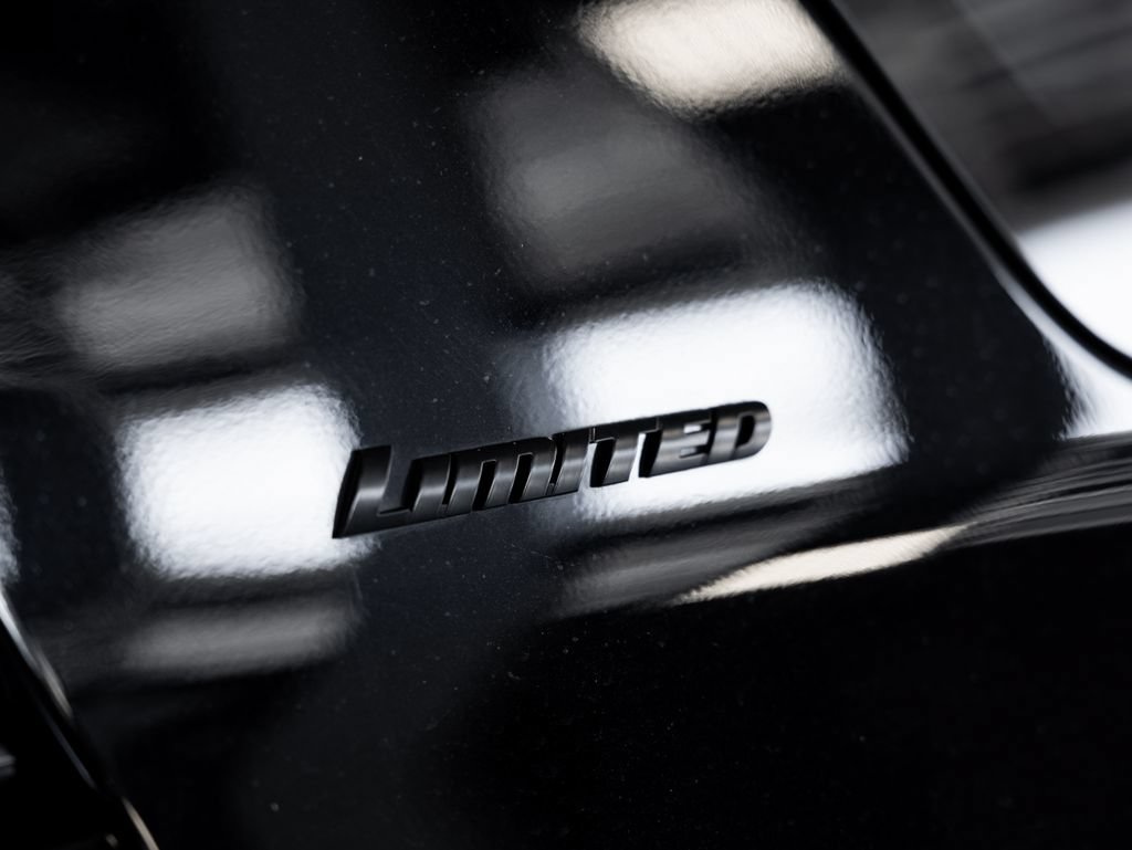 Used 2019 Toyota 4Runner Limited AWD/4WD image 9