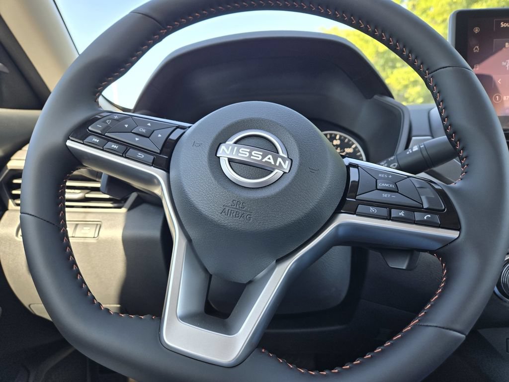 New 2026 Nissan Altima 2.5 SR w/ SR Midnight Edition Package AWD/4WD image 15