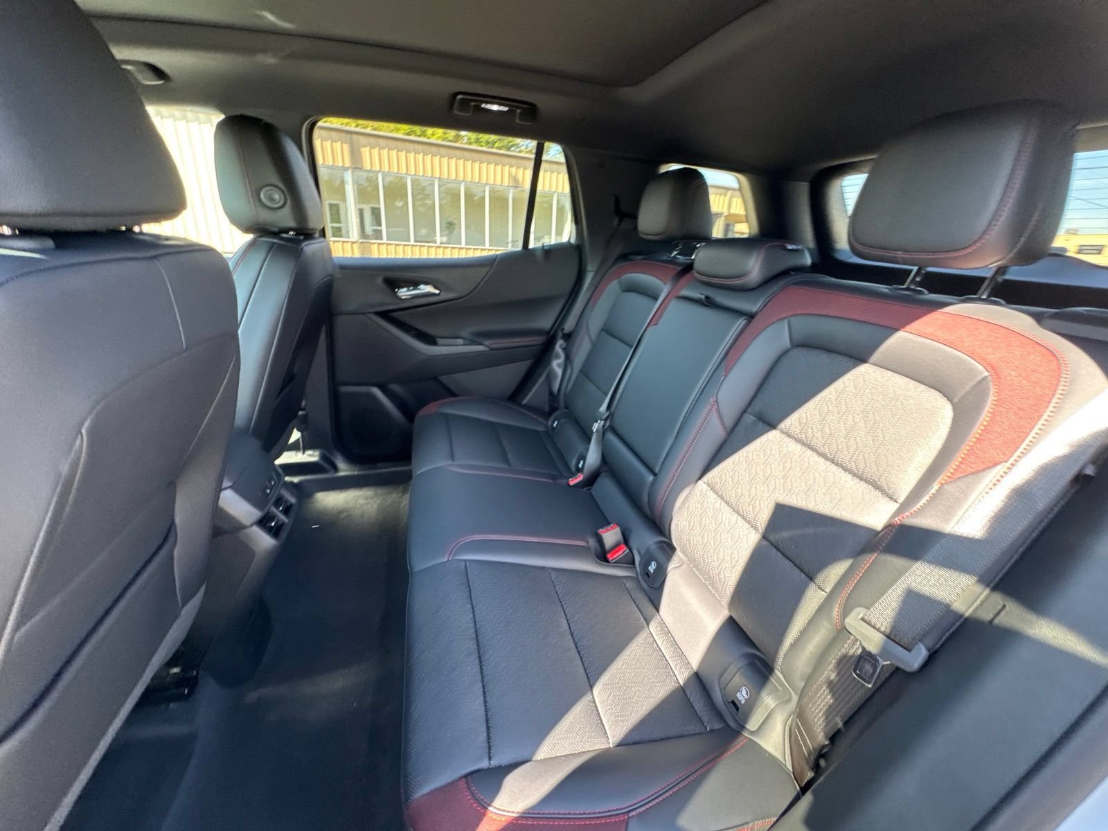 New 2027 Chevrolet Equinox RS w/ Convenience Package III AWD/4WD image 27