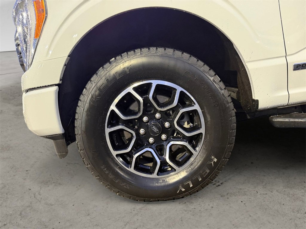 Certified 2021 Ford F150 XLT w/ Equipment Group 302A High image 14