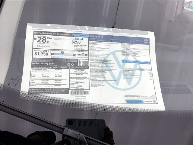 New 2026 Volkswagen Tiguan SE image 14
