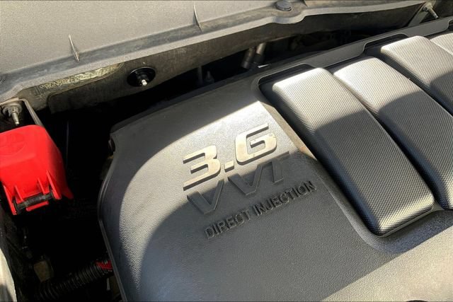 Used 2012 Chevrolet Traverse LTZ FWD image 30