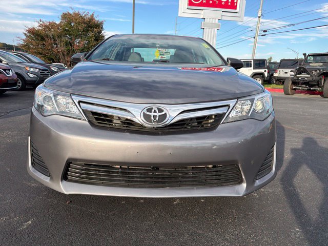 Used 2014 Toyota Camry LE FWD image 3