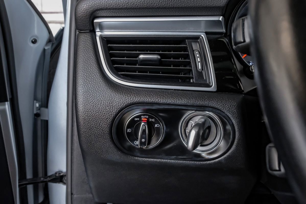 Used 2018 Porsche Macan Sport Edition image 27