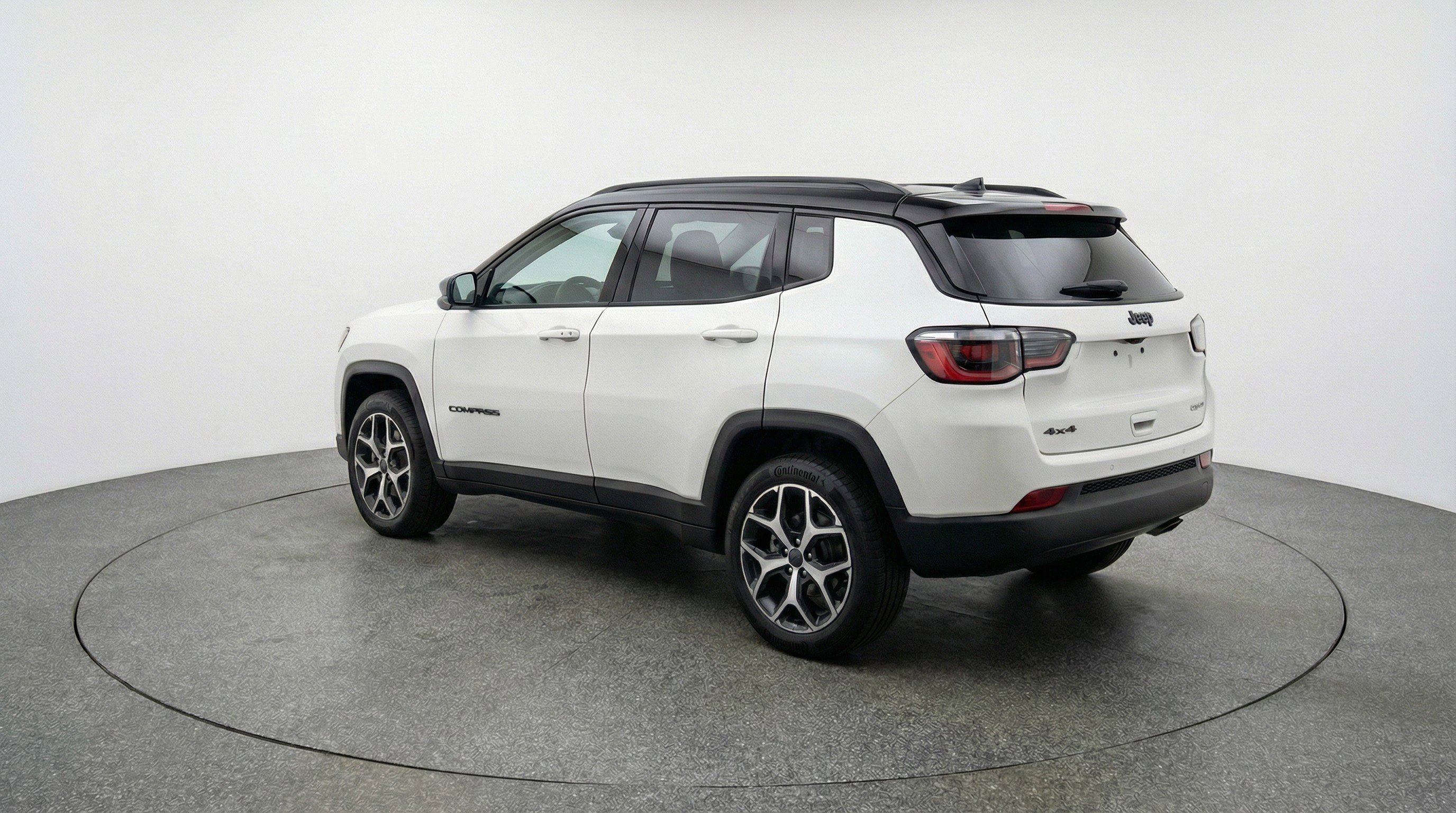 Used 2025 Jeep Compass Limited image 6