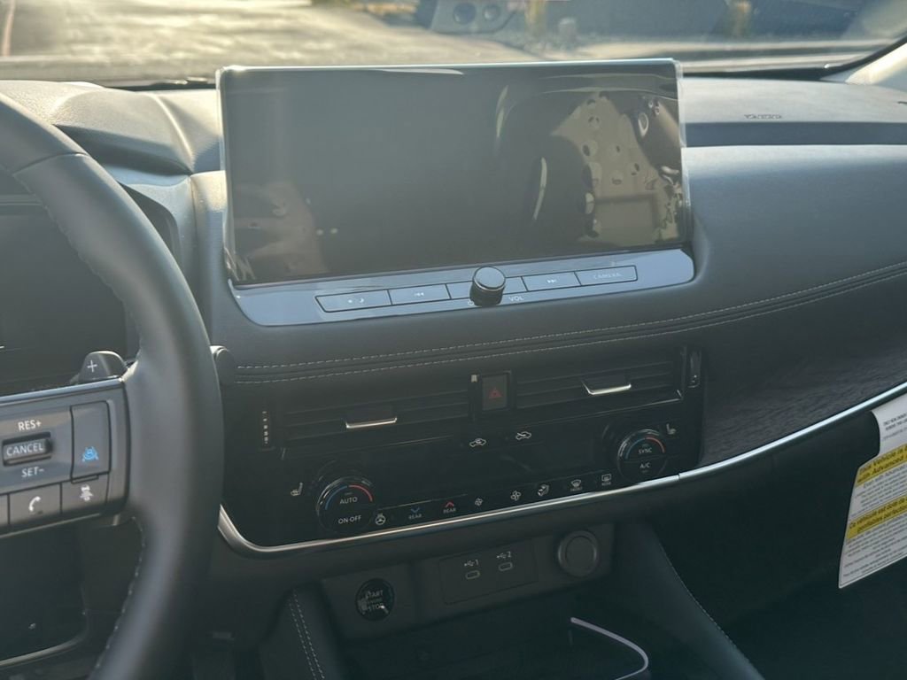 New 2026 Nissan Rogue Platinum w/ Platinum Premium Package image 18