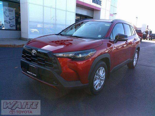 New 2026 Toyota Corolla Cross LE w/ Moonroof Package image 5