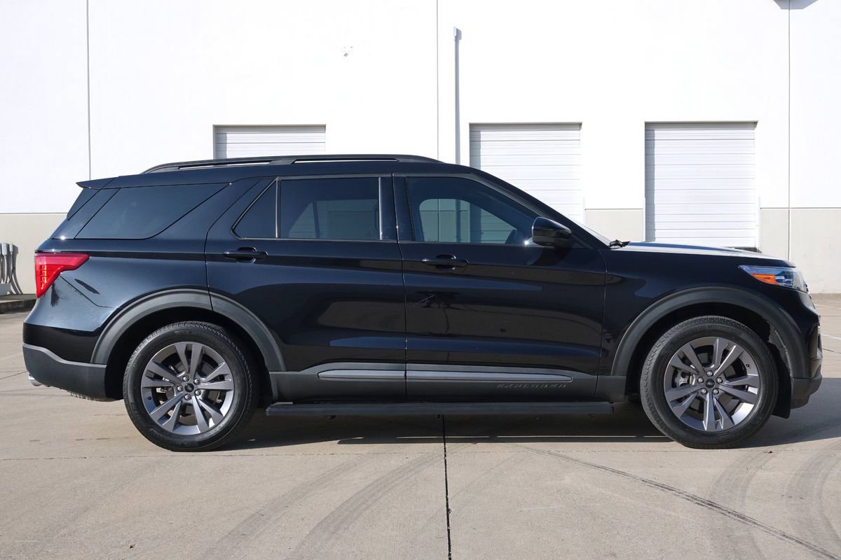 Used 2023 Ford Explorer XLT w/ Equipment Group 202A image 12