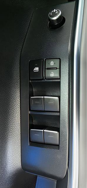 Used 2022 Toyota Highlander Limited AWD/4WD image 13
