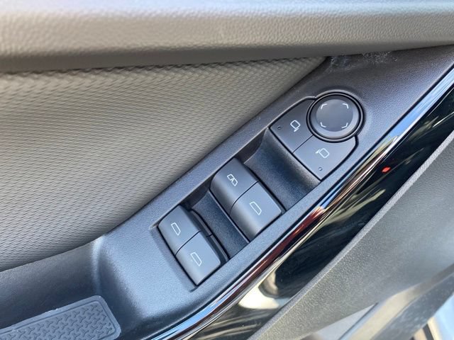 Used 2026 Chevrolet Equinox LT AWD/4WD image 16