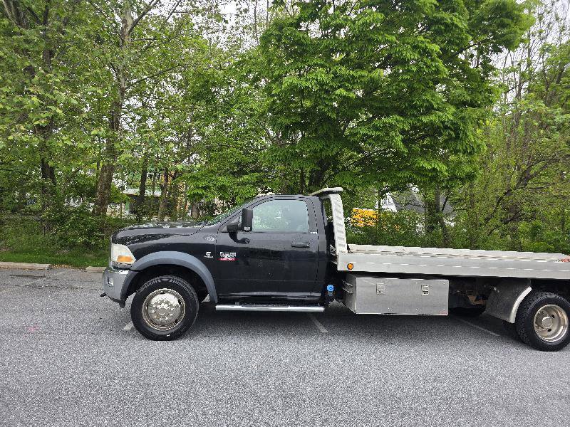 Used 2012 RAM 5500 SLT RWD image 3