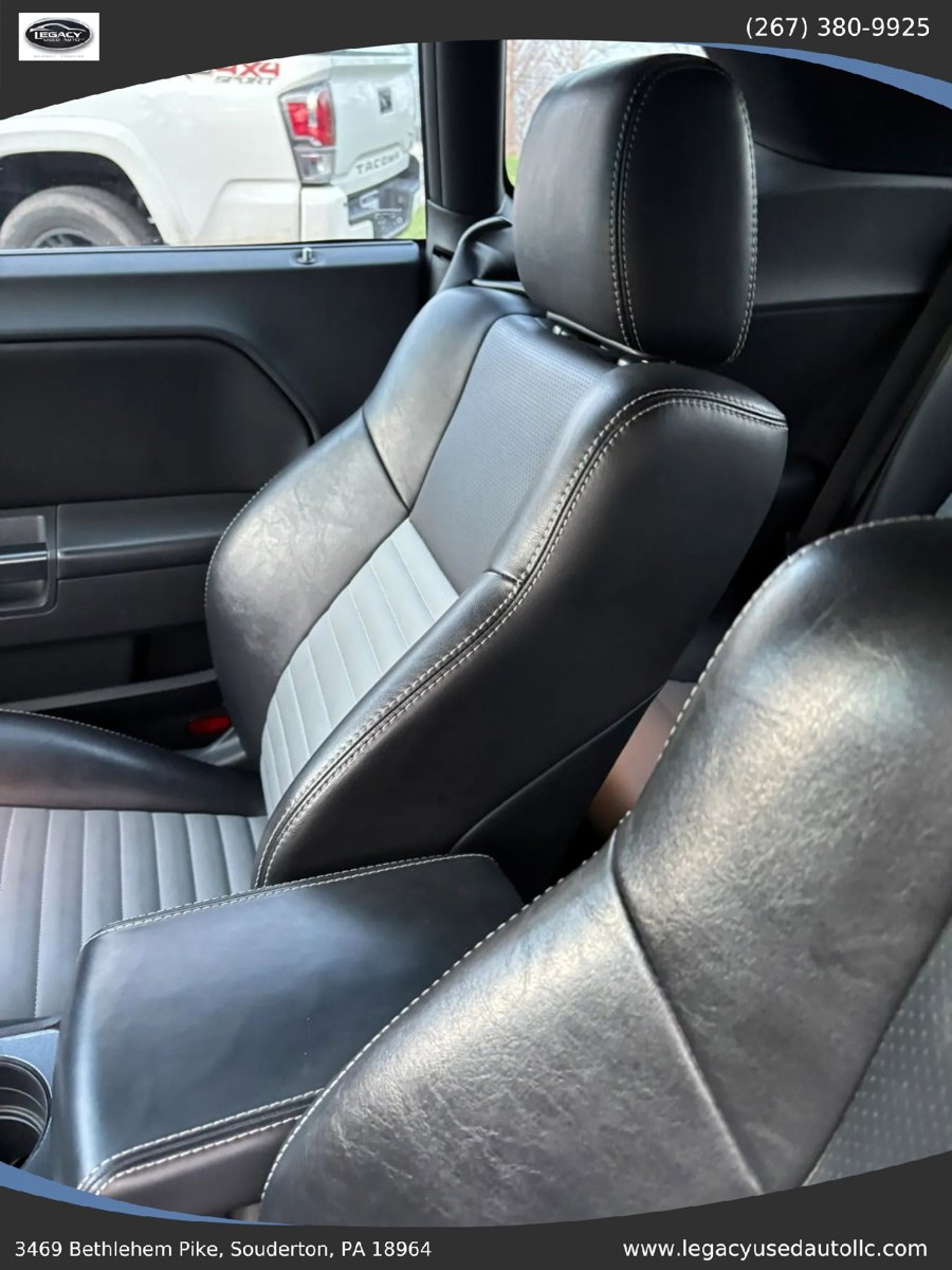 Used 2009 Dodge Challenger R/T RWD image 20