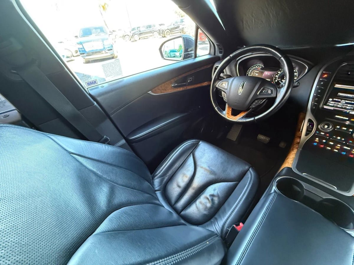 Used 2016 Lincoln MKX Reserve w/ Technology Package image 43