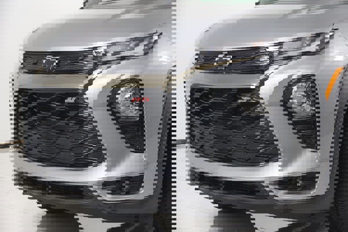 Used 2023 Chevrolet TrailBlazer RS image 59