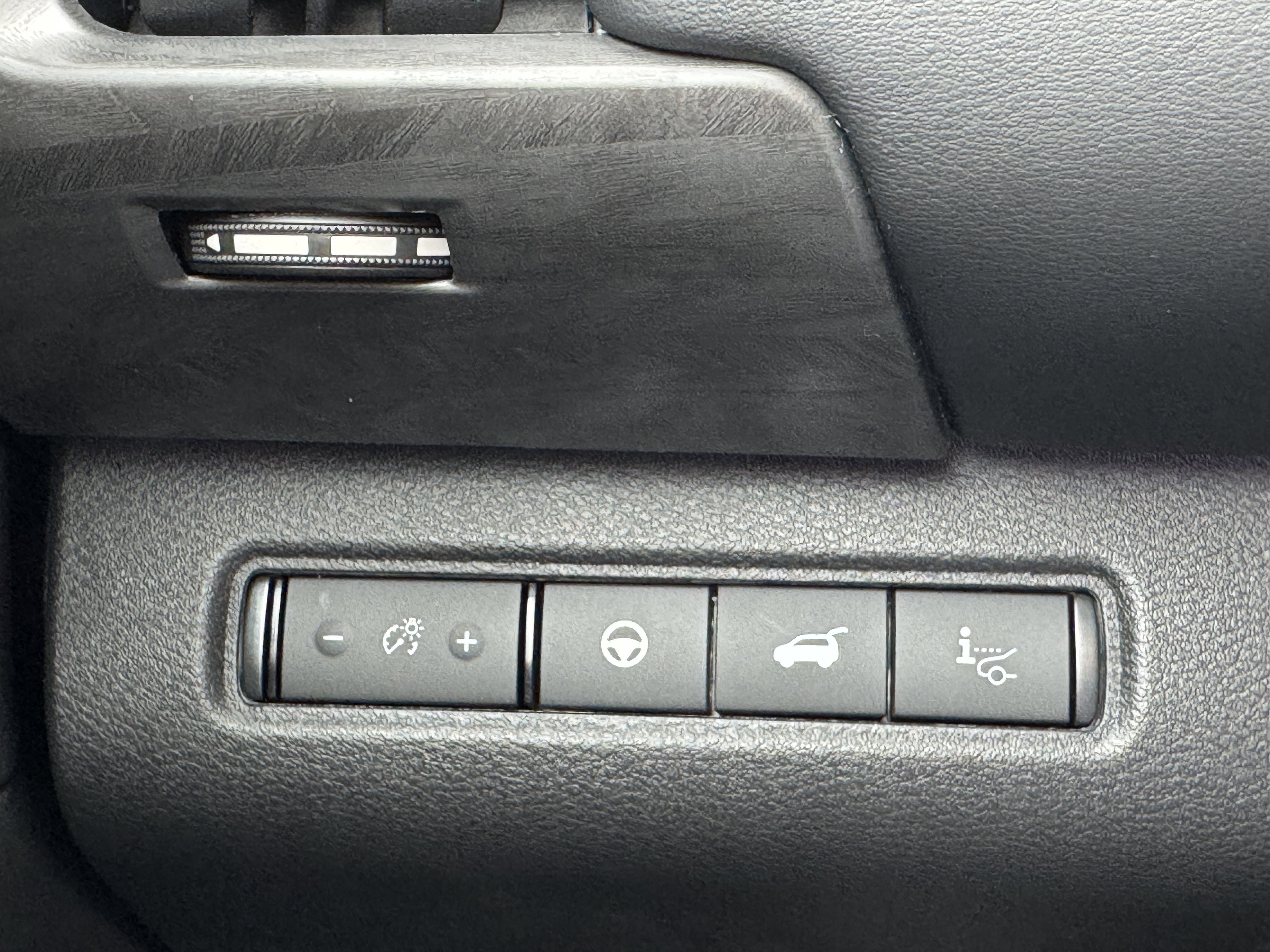 New 2026 Nissan Pathfinder Platinum image 21