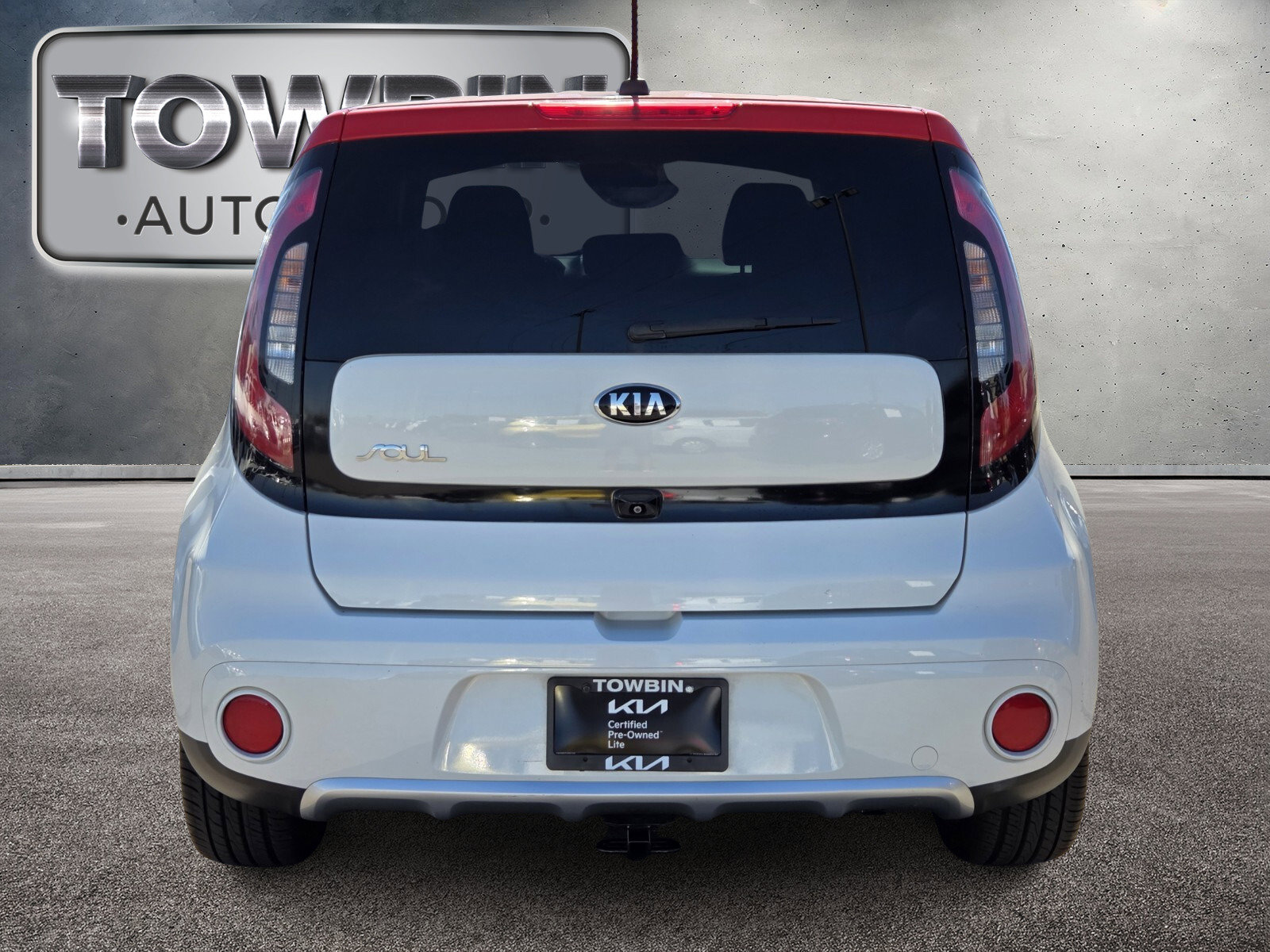Used 2018 Kia Soul + image 5